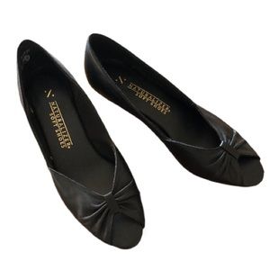 Naturalizer Black Ballet Flats Everyday Subtle Elegance Casual Comfortable